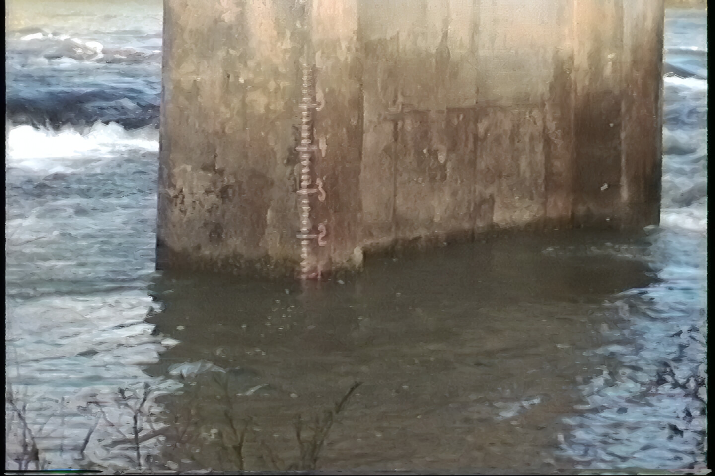 The Old Bridge Gauge on Little River Canyon (LRC) Alabama - Raw Video 1995