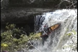 Steve Frazier running Cinquapin Falls, LRC, AL
